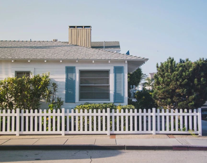 minimal modern house exterior with fence